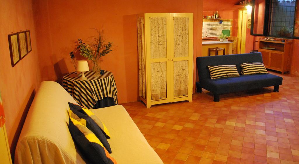 Case Vacanze Fossanave Santa Tecla Rum bild